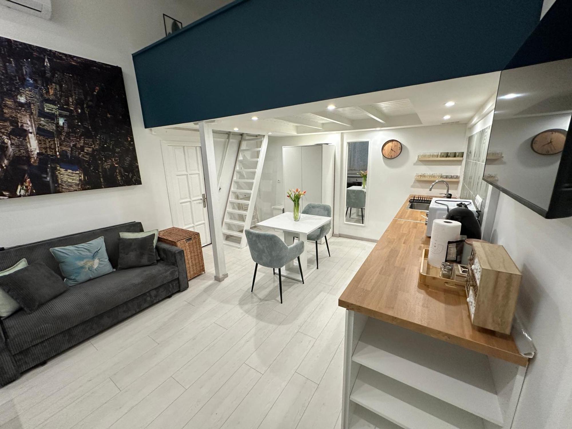 Zen Apartment